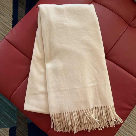 Banana Republic 100% Cashmere Throw or Wrap